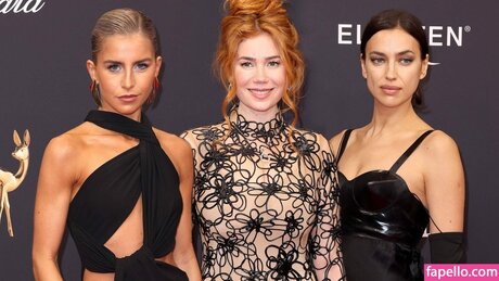 palinarojinski nude pornstar photos