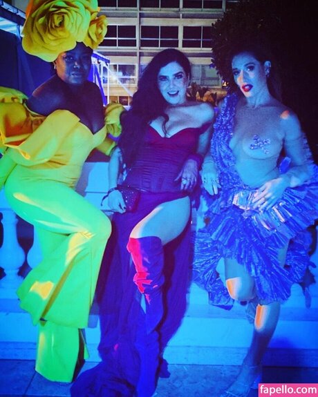 Leticia Sabatella art model pic