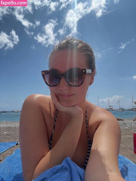 Madeline Poche porn model pictures