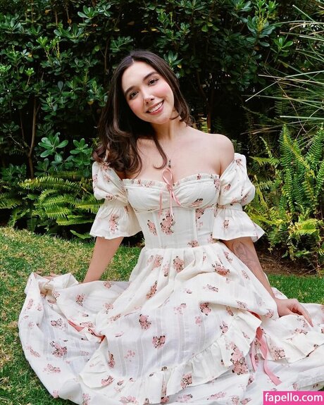 Bethcast free model picture