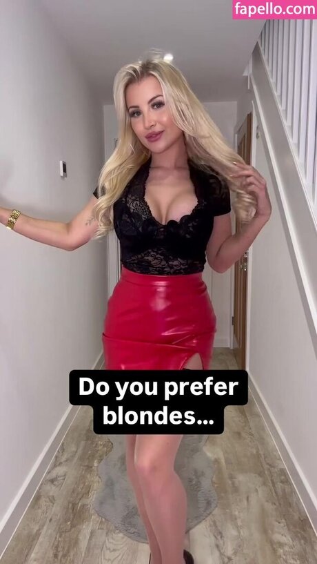 Daisy May model sexy pics