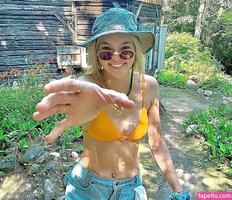 Taylor Hickson art star images