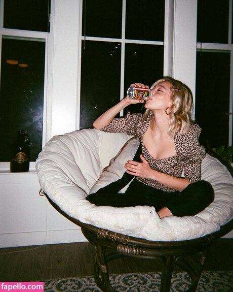 Taylor Hickson xxx actress pic