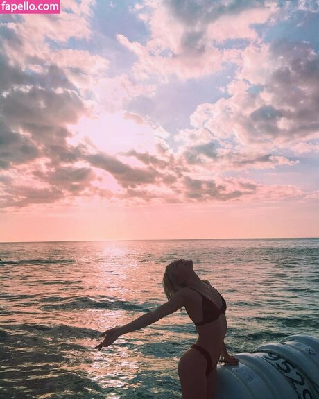 Taylor Hickson xxx pornstar img