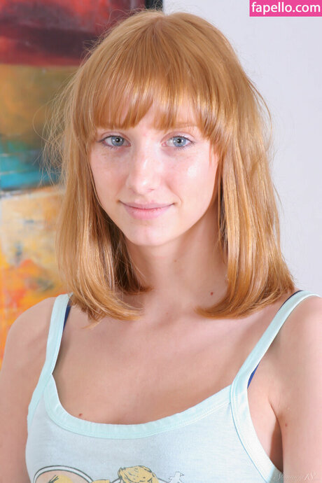 Stunning18 com nude star pic