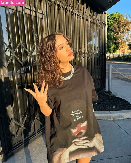 prymrr art actress photo