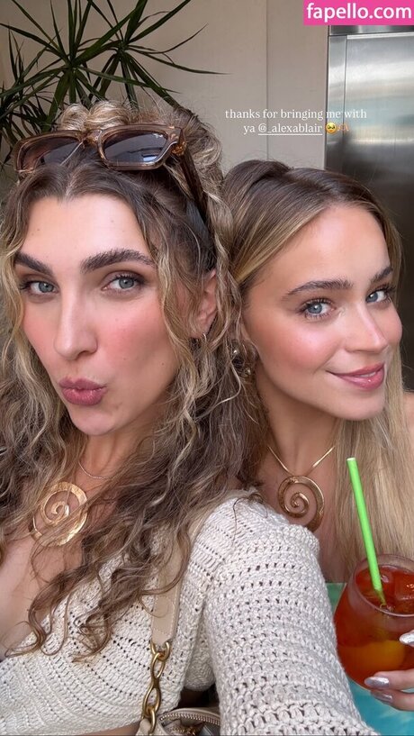 Alexa Blair Robertson star sexy img