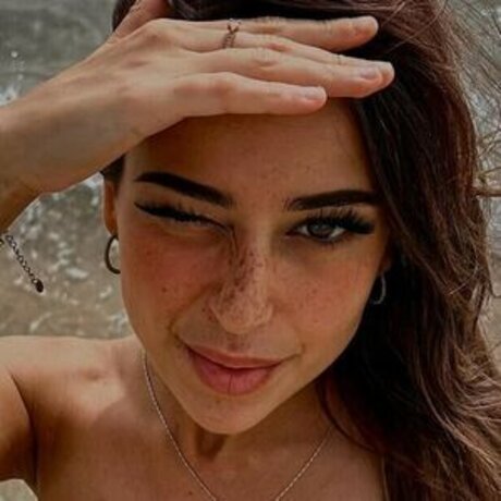 Giorgia Meloni model photo