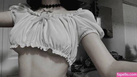 veildose hot actress photos