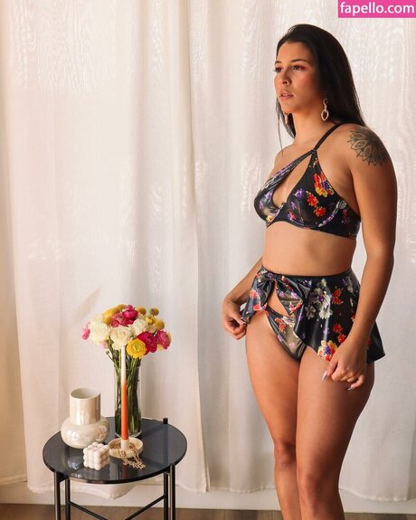 Maleni Cruz model pics