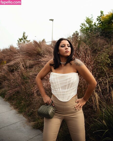 Maleni Cruz sexy star pictures