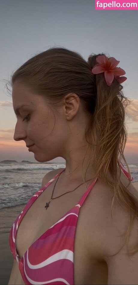 Edurd Quire11i sex actress photos