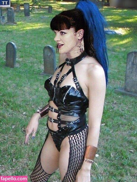 Pauley Perrette model hd pics