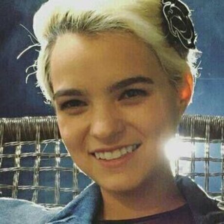 Brianna Hildebrand star top image