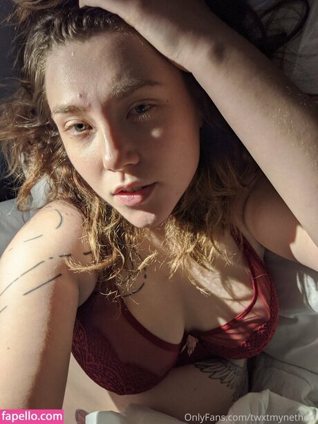 askkayleefrye model adult img