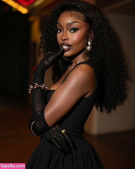 Coco Watson hd pornstar gallery