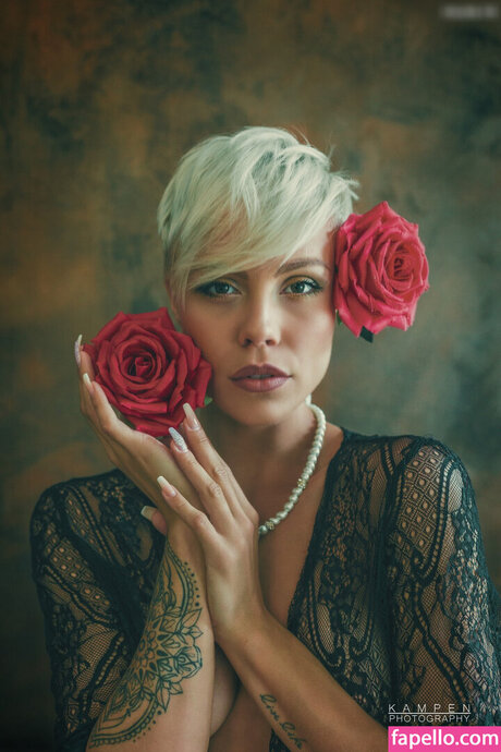 Miri Be pornstar sexy photo