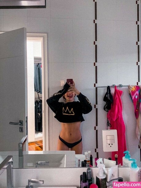 Keira Riff porn actress photos