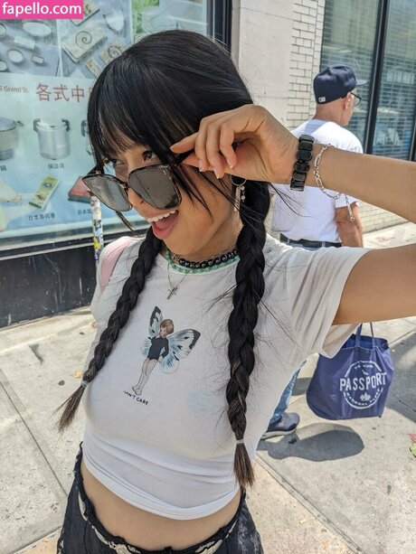 Lisa Tung pornstar beautiful archive