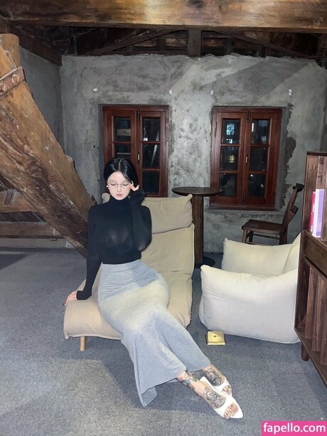 kblw11 model nude img