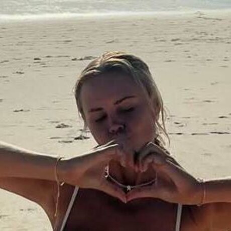 reeganbaildon_ erotic star pictures