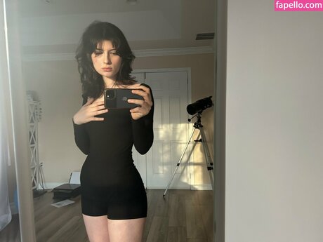 Squirtstain nice actress picture