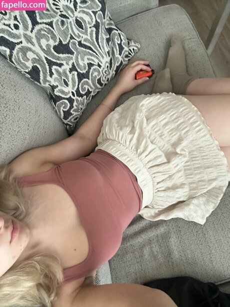 Squirtstain model nudes images