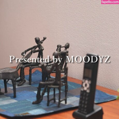 Yui Hatano model pretty photo