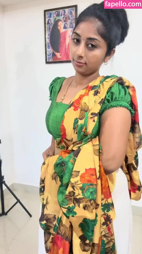 Sharmy Vlogs model hd pics