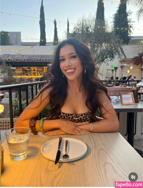 Sophia Hartwell pornstar pretty img