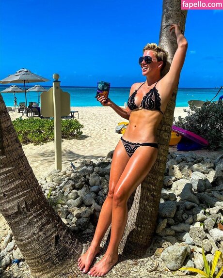 Savannah Chrisley adult actress pictures