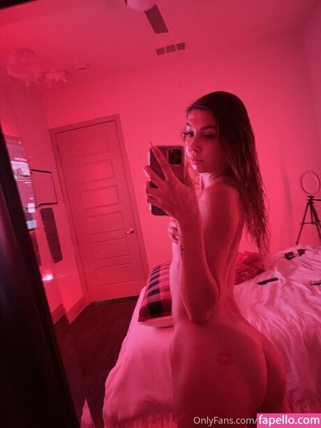 Itsyourfantasy pornographic model image