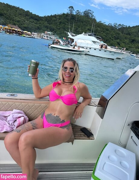 Sheila BellaverICIAL model naked image