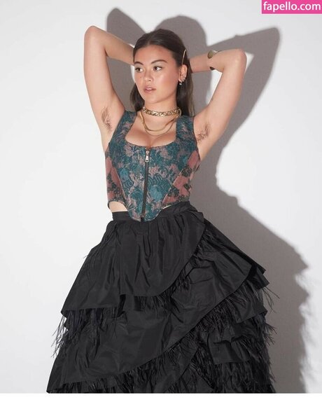 Lukita Maxwell model exclusive pics