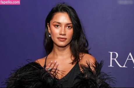 Luciane Buchanan star art pic