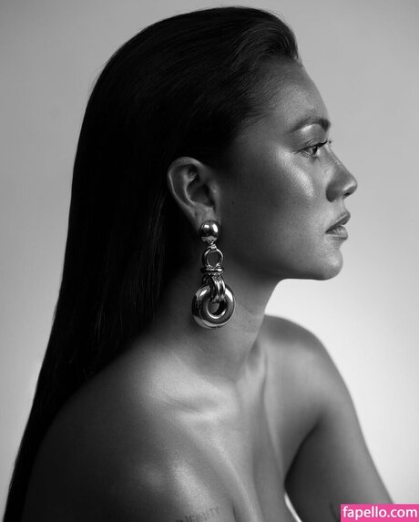 Luciane Buchanan model naked pic