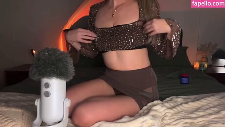 Simply Kel ASMR pornstar adult pic