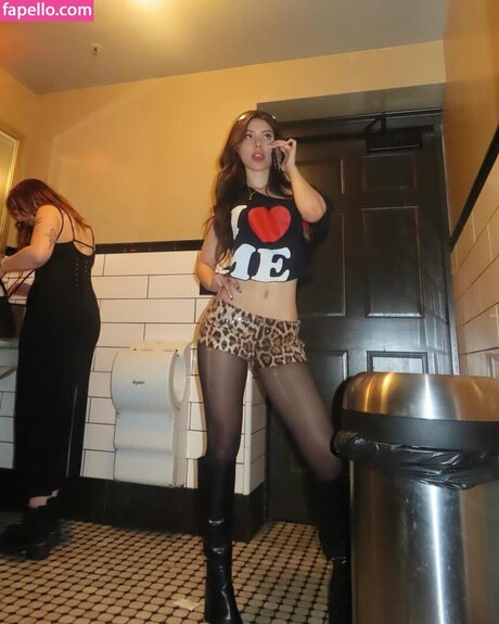 Kathryn Melvin star sexy pictures