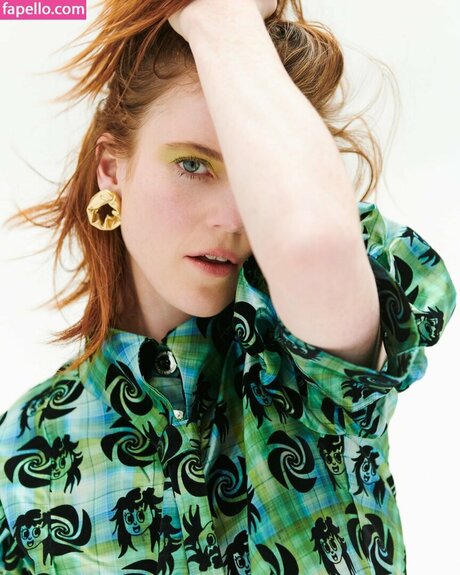 Rose Leslie nice star image
