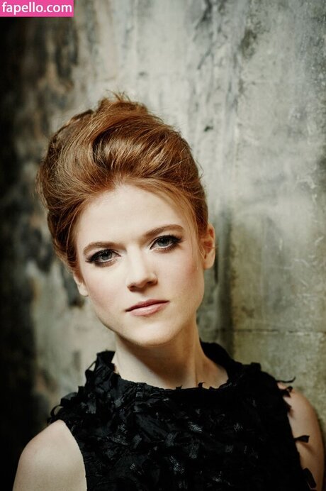 Rose Leslie art pornstar pics
