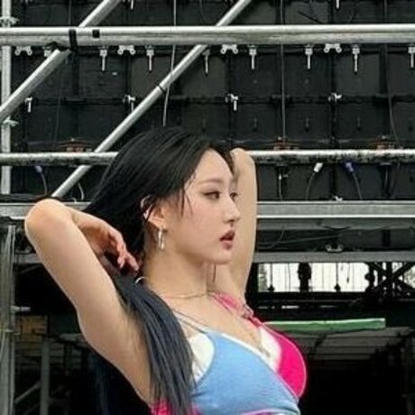 Hwiseo exclusive actress pic