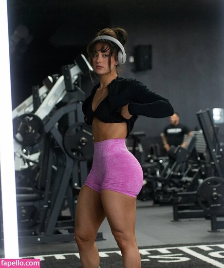 Jessica Bickling hd actress photo