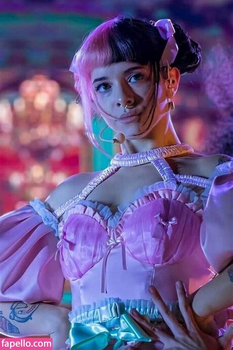 Melanie Martinez best model pictures