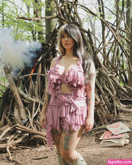 Melanie Martinez sexy actress photo