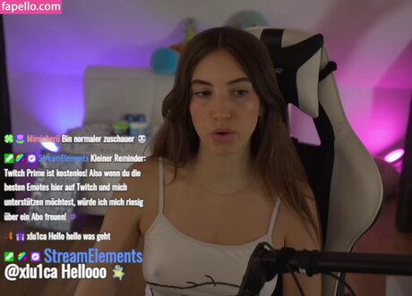 Yoncahagen naked model pic