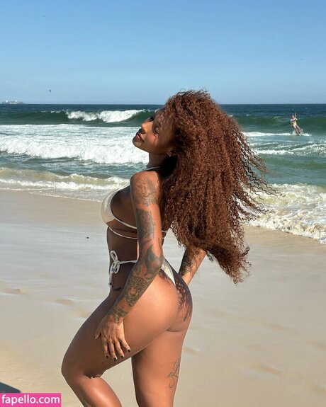 Giovanna Jacobina nudes model images