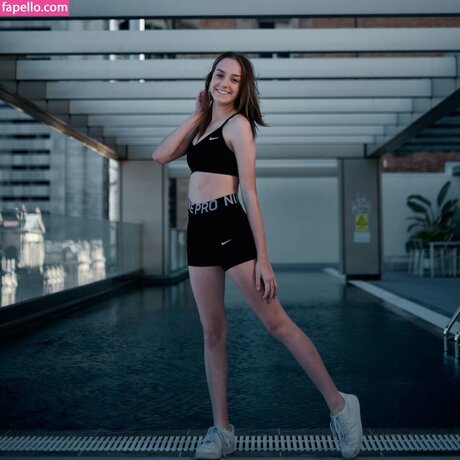 Nicola Crisa pornstar hd gallery