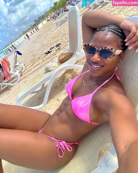 Kali Armstrong WWE star art photo