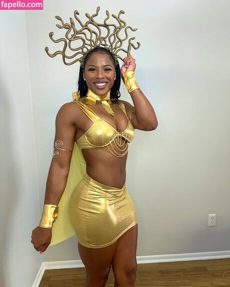 Kali Armstrong WWE star hot pic