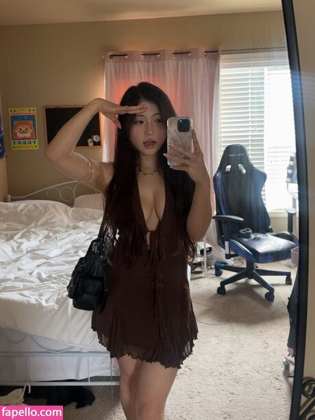 Starriebun model hot picture